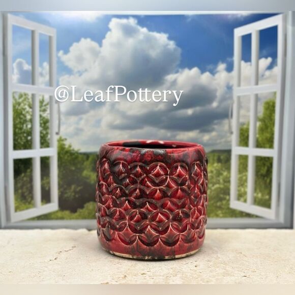 Textured (SM)  Red/Black Ceramic Planter without drainage hole - Picture 6 of 9